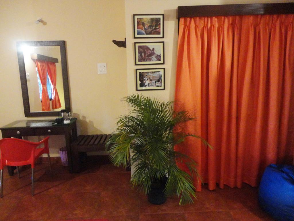 The Yuppi Hippi Hideout Hotell Anjuna Rum bild