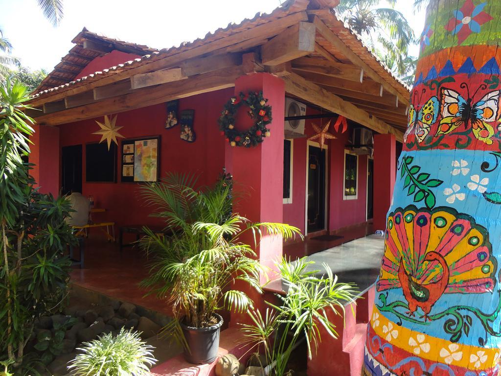 The Yuppi Hippi Hideout Hotell Anjuna Rum bild