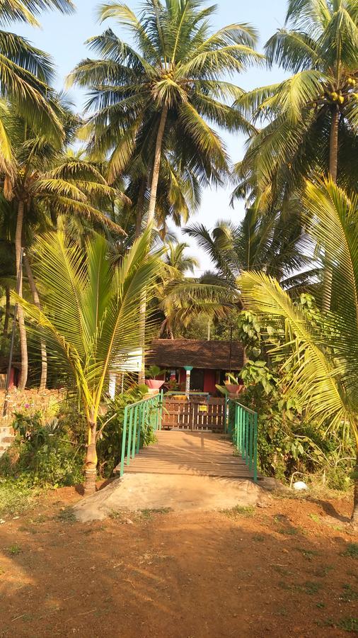 The Yuppi Hippi Hideout Hotell Anjuna Exteriör bild